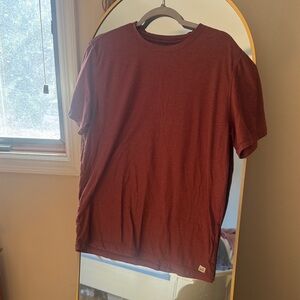 Vuori Men's strato tech tee